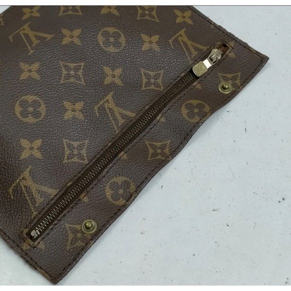 AUTHENTIC LOUIS VUITTON RANDONNEE ACCESSORIES POUCH - Picture 6 of 10